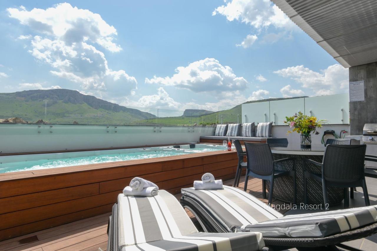 Yalarent Magdala Resort- Luxury Suites With Pool Or Jacuzzi With Sea View ミグダル エクステリア 写真