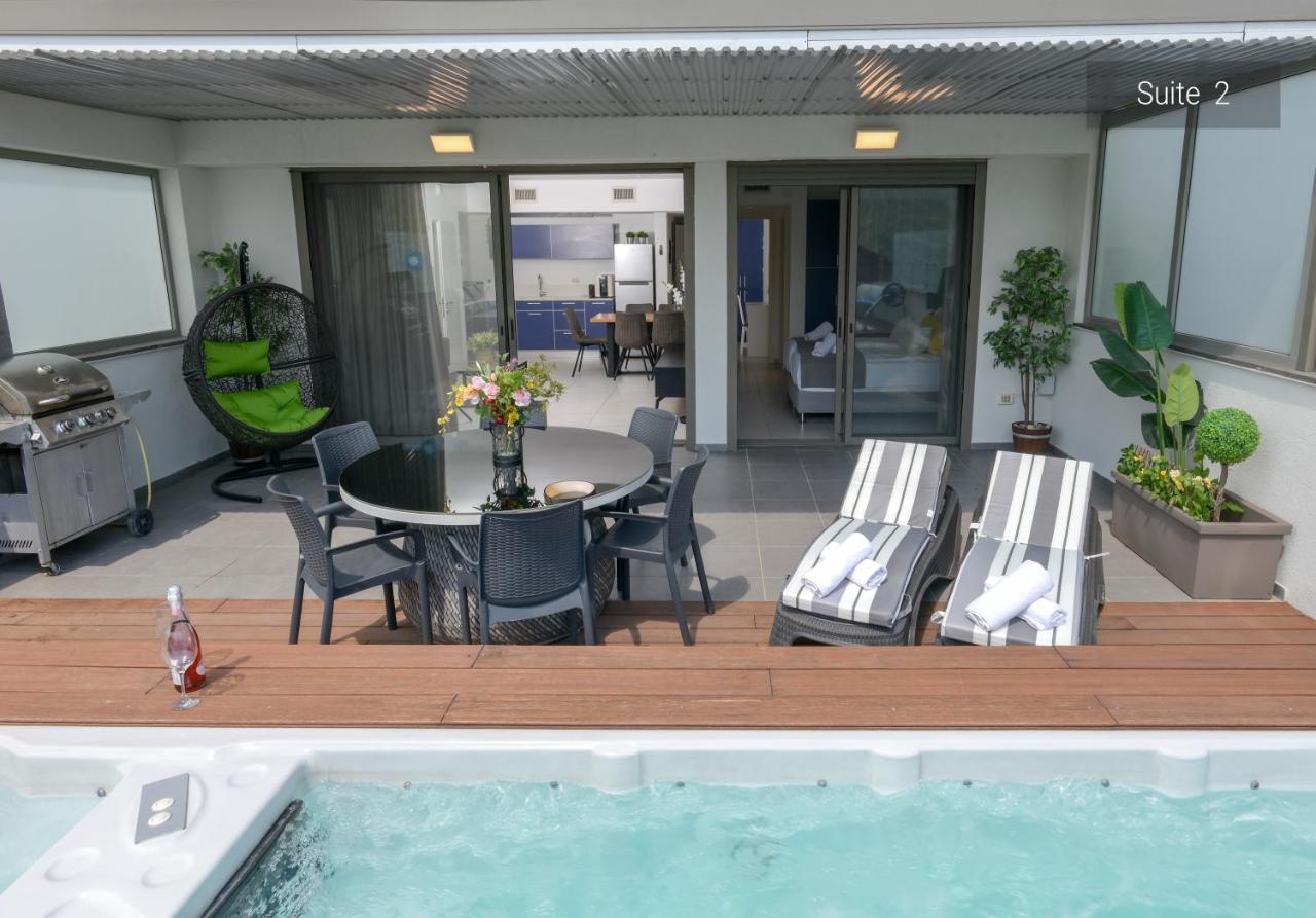 Yalarent Magdala Resort- Luxury Suites With Pool Or Jacuzzi With Sea View ミグダル エクステリア 写真